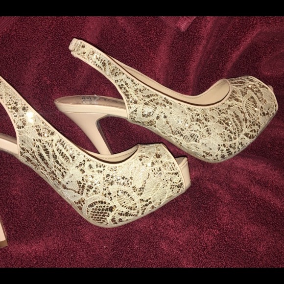 Heals - Picture 2 of 2